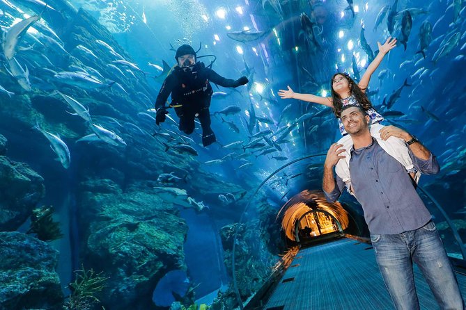 Dubai Aquarium and underwater zoo